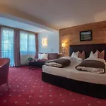 Hotel Tipotsch 3*
