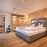 Hotel Tipotsch 3*