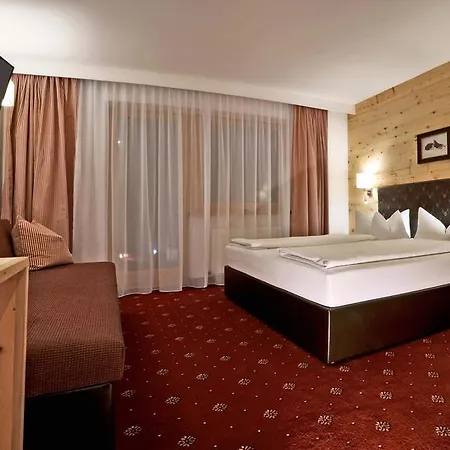 Hotel Tipotsch 3*