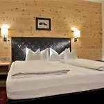 Ξενοδοχείο Tipotsch Stumm